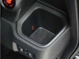 ◆ドリンクホルダー◆手の届きやすい場所にドリンクホルダーがあり、とても便利です。