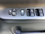 パワーウインド・電動格納付きドアミラースイッチは、運転席ドアに集中☆