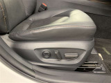 パワーシート搭載、微妙な調整が手軽にでき、ピッタリのポジションで運転することが可能です。