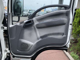 ☆クルマ買ったらエンジンオイル無料のテクノオートリアルです。納車時より走行距離4000キロ又は6ヶ月に一回のペースでご来店していただければ、エンジンオイル交換が無料です!工賃・オイル代金が0円!