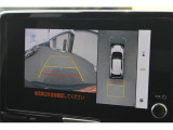 全周囲モニター付で、車庫入れも駐車もラクラクです。