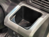 運転席側インパネ一体型カップホルダー