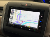 バックギアに入れるだけで自動でリヤカメラに切り替わります!車庫入れやバックが苦手な方にオススメ!