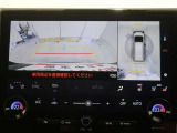 パノラミックビューモニター付きです。車両を上から見たような映像をディスプレイオーディオ画面に表示。運転席からの目視だけでは見にくい、車両周辺の状況をリアルタイムでしっかり確認できます。