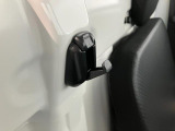 納車前に12ヶ月点検・エンジンオイル&エレメント交換・ バッテリー交換・ワイパーゴム交換・キーレス、キーフリーの電池交換を実施しております。ダイハツの整備士がきっちりと点検したお車をお届けいたします!