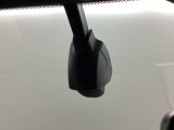 昨今必須のアイテム、ドライブレコーダ付き!万が一の際の映像を証拠として残せます。おひとりで運転している時でも安心ですね☆内蔵のカードを取り出せばパソコンでも映像が確認できます。