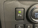 パーキングセンサー付きで駐車時も安心。