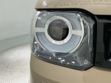 LEDヘッドライトは、点灯の瞬間から最大光量を発揮し、突然暗くなるトンネルなどでの安定感を高めます。