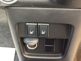 冬場に嬉しいシートヒーター付きです。運転席と助手席に搭載されています。
