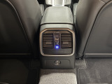 当社では、日本全国北海道から沖縄までご納車が弊社、提携陸送会社通じて可能です。陸送費用などは、登録納車地によりことなりますので、お気軽に当店セールススタッフまでお問い合わせ下さいませ。