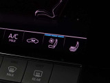 風量調整機能付きのベンチレーションがフロントシートに装備されていますので、夏場のレザーシートでもひんやり快適にロングドライブが楽しめます。
