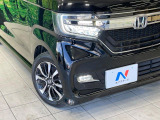【シーケンシャルターンランプ付きLEDヘッドライト】人気の『流れるウィンカー』付きのLEDヘッドライトを装備♪高級感はもちろん、点灯時は存在感たっぷりで他車からも認識されやすく安心です。