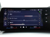 クルマの頭脳ともいえる、管理システム、iDrive。ナビだけではなく、オーディオ操作や車両情報の表示などをコントロールできます。便利さと安全性の向上にも繋がっています。