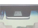 ◆Honda SENSING◆ カメラ等装置で精度の高い検知能力を発揮、安全運転を支援します。ステアリング上のコントローラーに注目!