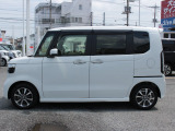このお車はホンダ純正光脱臭・抗菌加工を納車前に致します。光触媒消臭は光触媒と銀イオンにより消臭とウイルス除菌や抗菌効果のダブル効果で車内を快適に保ちます。