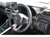 ハンドル周りもスッキリしていて運転しやすいです。