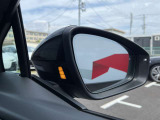 ●ブラインドスポット(サイドアシスト)付き!サイドミラーやバックミラーに映らない車両の存在を指し、これを意識することで事故のリスクを減らすことができます。