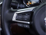 【ステアリングスイッチ】運転中、前方から目線をそらすことなく、オーディオ等の操作が可能な便利機能。安心&快適ドライブにはマストな装備。