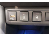 ■シートヒーター■ 素早く暖かくなります!実車で体感ください。北陸の寒い冬でも快適なドライブになりますね。