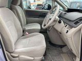 見通しのよいすっきりとした視界で、誰でも運転しやすいです。運転のしやすさは疲れにくさにも繋がりますよ♪