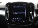 【Sensus】TV/FM/Bluetoothなど多彩なメディアソースに幅広く対応。スマートフォンと連携すればハンズフリートークも可能です。