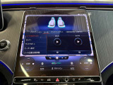 高級感ある内装は、人間工学・心理学に基づきデザインされておりますので、リラックスした状態でドライビングに集中することができます。