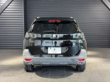 リアフォルムも存在感があり車作のこだわりが感じられます。