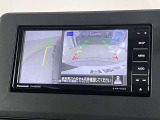 サイドカメラで幅寄せも安心して行えます。