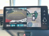 バックモニター付きで、360度上からの確認も可能です