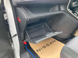 車検証入れや小物も入ります!