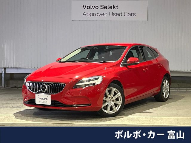 V40 D4 インスクリプション