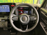 【ステアリングヒーター】冬場に冷たくなりやすい革巻きステアリングを、スイッチ一つで素早く適温に!エアコンよりも早く温まってくれるので、寒い日の運転も快適になりますね♪