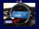 iPhoneをCarPlayに接続すれば、ルートを案内してもらう、電話をかける、メッセージを送受信する、音楽を聴くなど、さまざまなことができます。