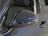 ◆ドアミラーウインカー◆ドアミラーにウインカーを装備しています。対向車に自身の進行方向を合図し安全に運転できます。
