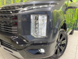 【LEDヘッドライト】悪天候や夜間走行時も良好な視界を確保し安心して運転できる高輝度LEDヘッドライトを装備!点灯速度が早く、消費電力も抑えられています。