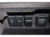スマートフォンなどの音楽再生が可能なUSB接続ジャック装備車両です♪♪♪
