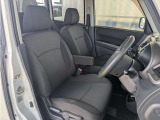 長距離運転に便利なアームレスト