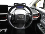 各操作スイッチなどもハンドルから手を放すことなく操作可能で安全運転に支援いたします!