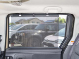 リヤサンシェード