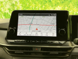 鮮明な地図表示で、安全運転をサポート。スムーズなルート検索で、目的地への移動を快適にします。