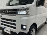省エネかつ長寿命のLEDライト装備。先進的な印象と実用性を兼ね備えています。