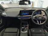 群馬BMWプレミアムセレクション前橋は認定中古車販売のスペシャリストとして品質へのこだわり、特に喫煙歴の無いだれもが気持ちよく購入検討いただける車両を展示しております。遠方からもお問い合わせください。
