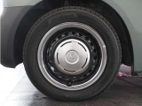◆純正ホイール装着車◆シンプルなデザインのホイールキャップ付きです。