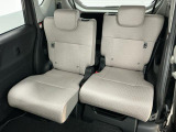 【スライドシート】後席にもスライド機構があることで、細やかに荷室スペースを確保!日常の様々なシーンに対応します♪