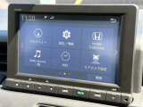 使いやすく、見やすいナビモニター。オーディオ操作もタッチパネルで簡単楽々。