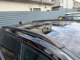 ルーフレール標準装備のため、屋根上の積載も可能になります