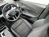 国道1号線に沿い横浜市営地下鉄「三ッ沢上町駅」から徒歩約10分。 BMW Premium Selection 横浜三ッ沢店 / 〒240-0062神奈川県横浜市保土ヶ谷区岡沢町322-3 / TEL:045-612-8488