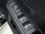 ◆パワーウィンドウスイッチ◆運転席から全席の窓の開閉操作を行うことが出来いつでも換気ができます!