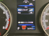 視認性のいいメーターを採用しており、快適なドライブをサポートします。
