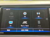 高音質なオーディオを楽しめます。お気に入りの音楽やラジオをクリアなサウンドで、快適なドライブを演出します。